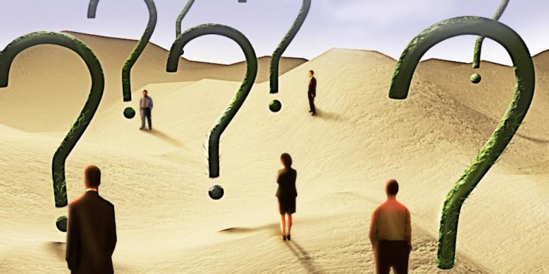 disegno di uomini vicino a grandi punti interrogativi